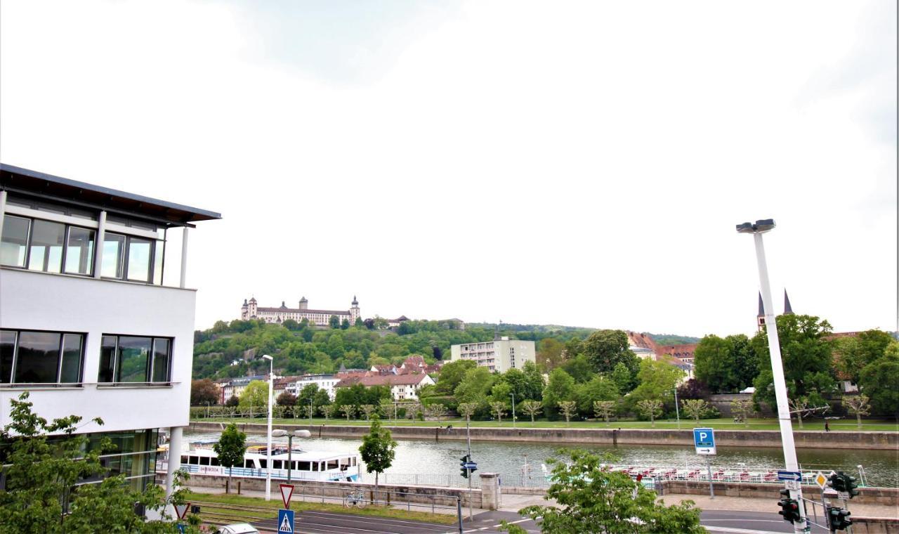 Luxury City Apartment - View Of River And Castle Wurzburg Exterior photo