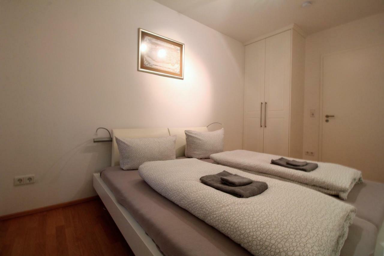 Luxury City Apartment - View Of River And Castle Wurzburg Exterior photo