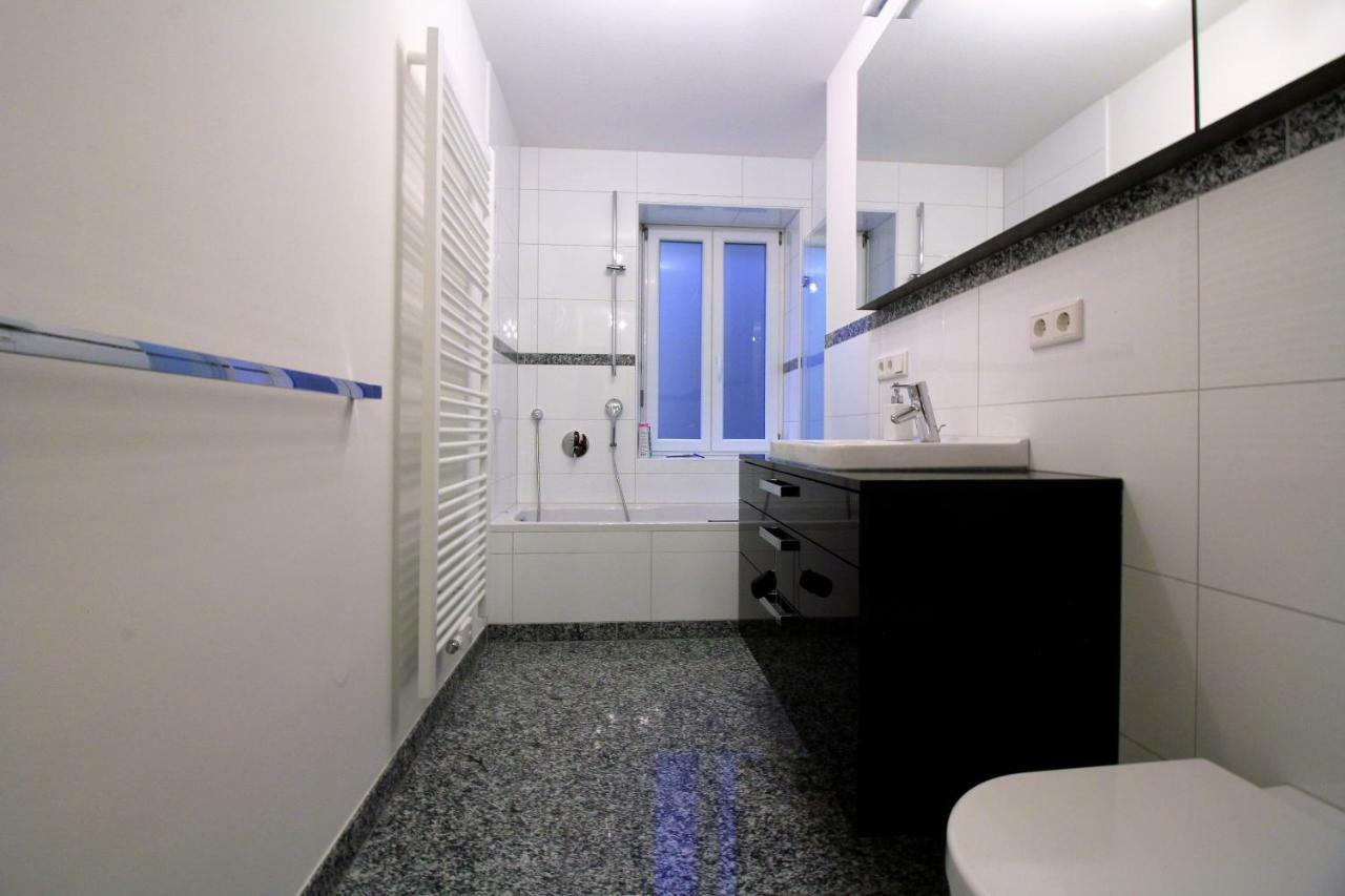 Luxury City Apartment - View Of River And Castle Wurzburg Exterior photo